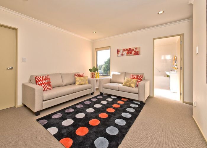  at 19H Gloucester Road, Manurewa, Manukau City, Auckland