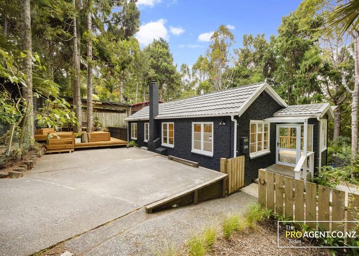  at 3 Minnehaha Avenue, Titirangi, Auckland