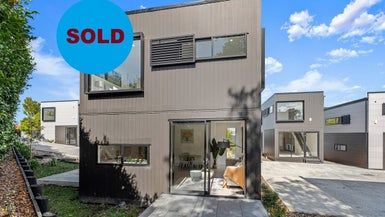  at 8/10 Hutchinsons Road, Bucklands Beach, Auckland