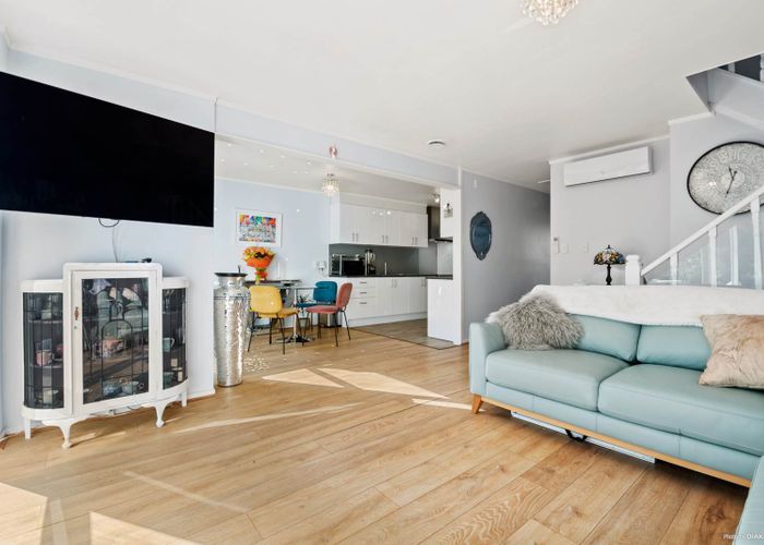  at 5/59 Rangatira Road, Beach Haven, Auckland