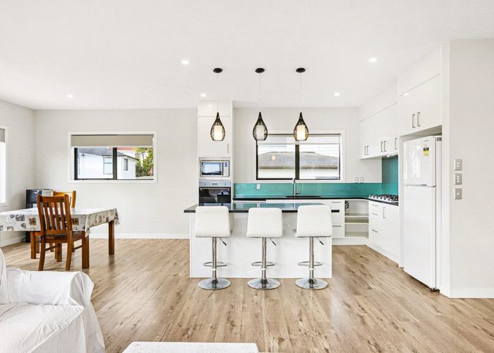  at 7 Eric Gifford Drive, Ranui, Waitakere City, Auckland
