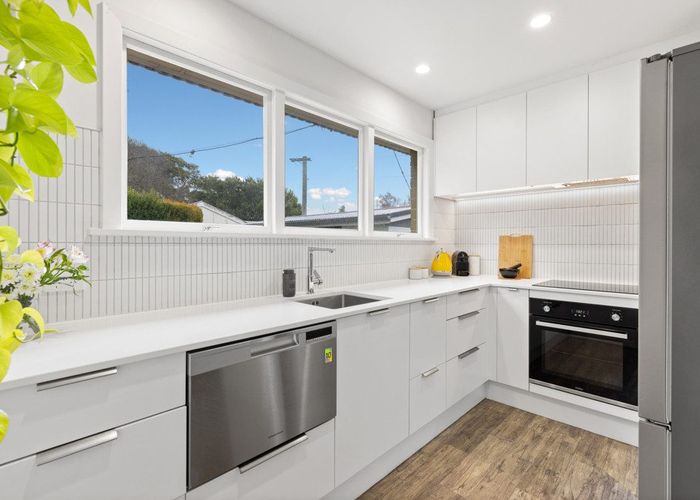  at 5 Bassett Street, Burwood, Christchurch