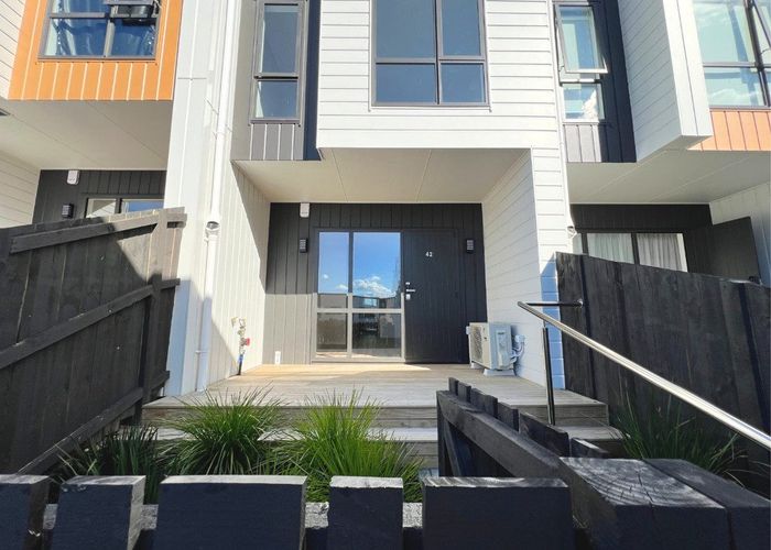  at 42 Don Oliver Lane, Glen Eden, Waitakere City, Auckland