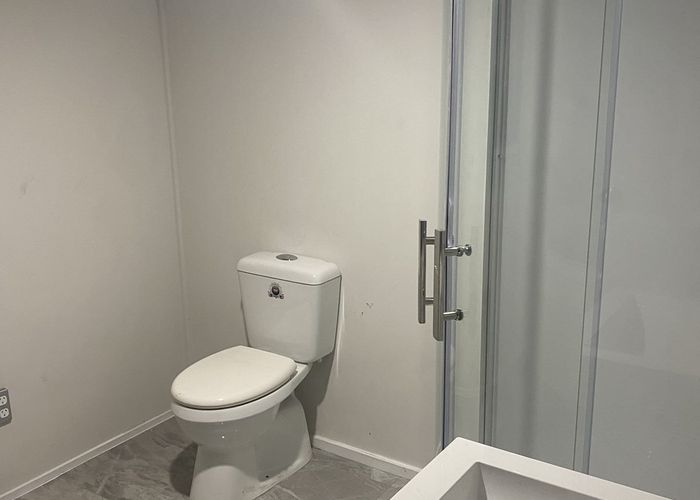  at 26 CHINGFORD Close, MANGERE, AUCKLAND