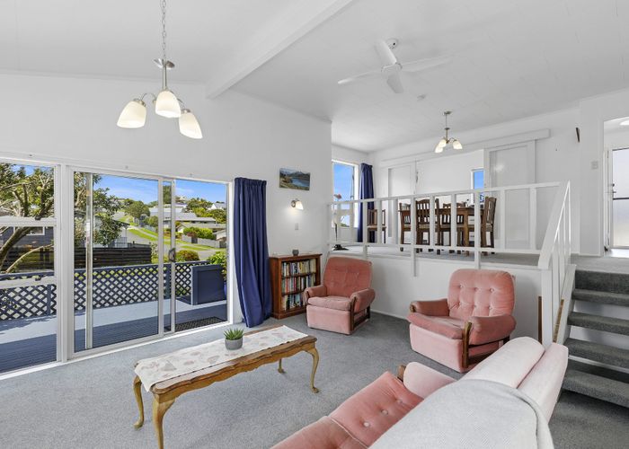  at 221 Major Drive, Kelson, Lower Hutt, Wellington