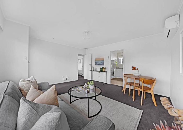  at 1/104 Titirangi Road, New Lynn, Waitakere City, Auckland