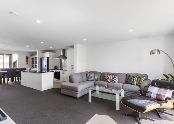  at 4 Treestump Road, Takanini, Auckland