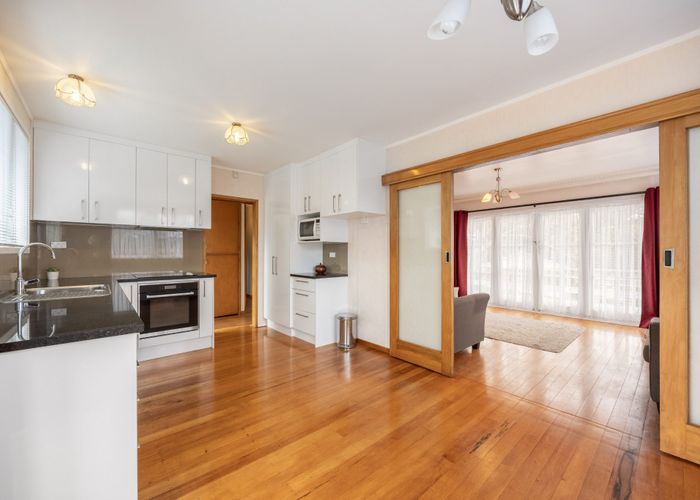  at 2 Takapu Street, Henderson, Auckland