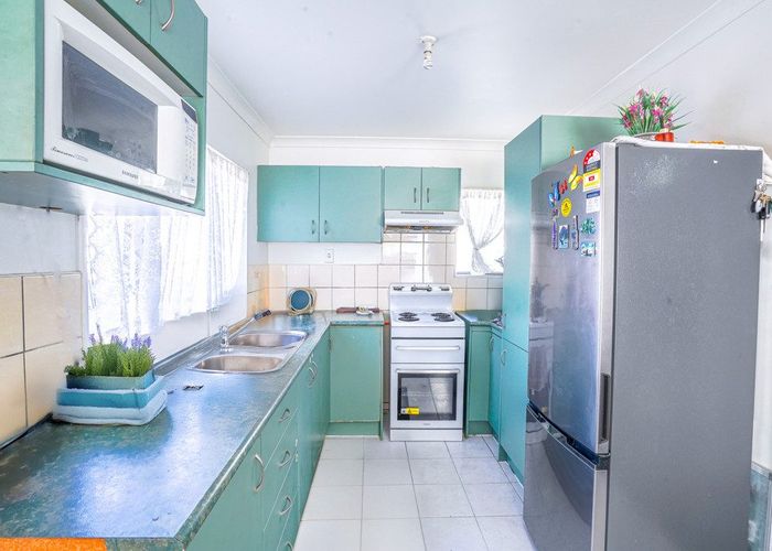  at 6A Holborn Place, Papatoetoe, Auckland