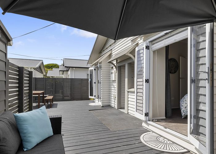  at 166 Lemon Street, Strandon, New Plymouth, Taranaki