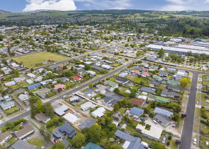 at 2/9 Matipo Crescent, Pukete, Hamilton