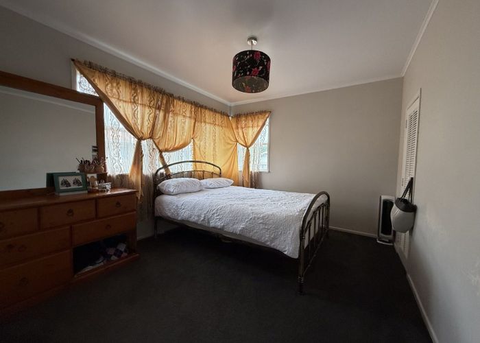  at 3  Chisholm Place, Mangere East, Manukau City, Auckland