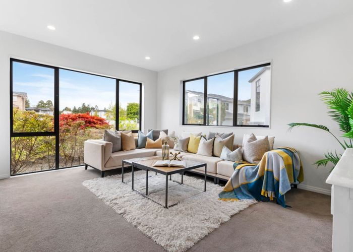  at 92 Admirals Court Drive, Greenhithe, North Shore City, Auckland