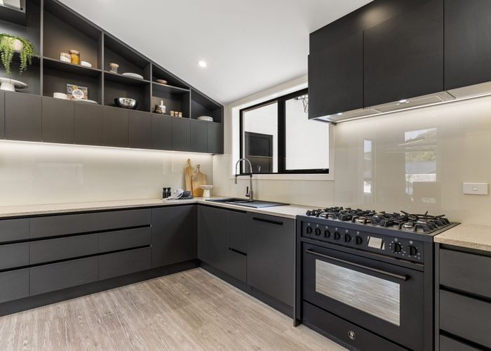  at 11 Eugen Place, Bayview, Auckland