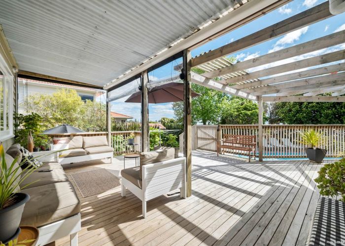  at 275 Glenfield Road, Glenfield, Auckland