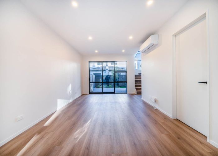  at 15/85 Cascades Road, Pakuranga Heights, Manukau City, Auckland