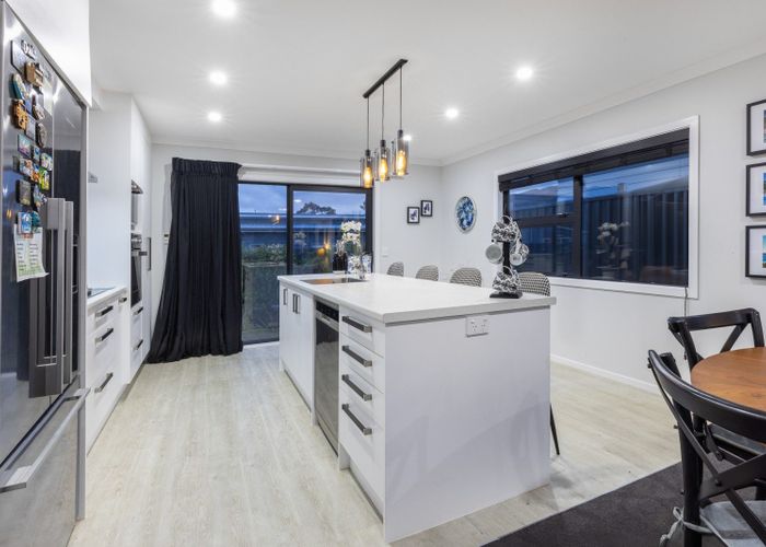  at 39 Karearea Avenue, Kenepuru, Porirua