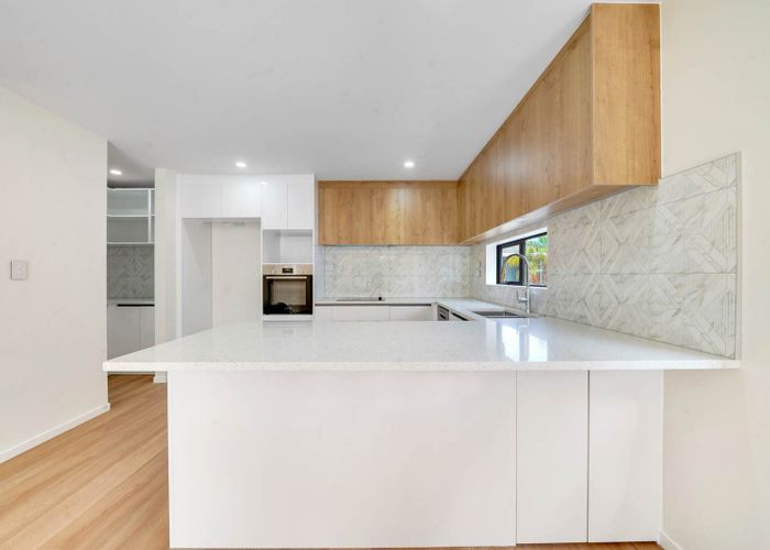  at Lot 2/21A Overton Road, Papatoetoe, Manukau City, Auckland