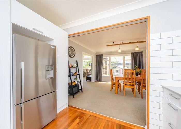  at 90 College Street, Awapuni, Palmerston North, Manawatu / Whanganui