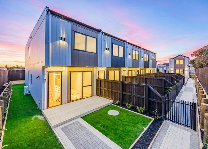  at Lot 8/9 Grande Vue Road, Papatoetoe, Manukau City, Auckland