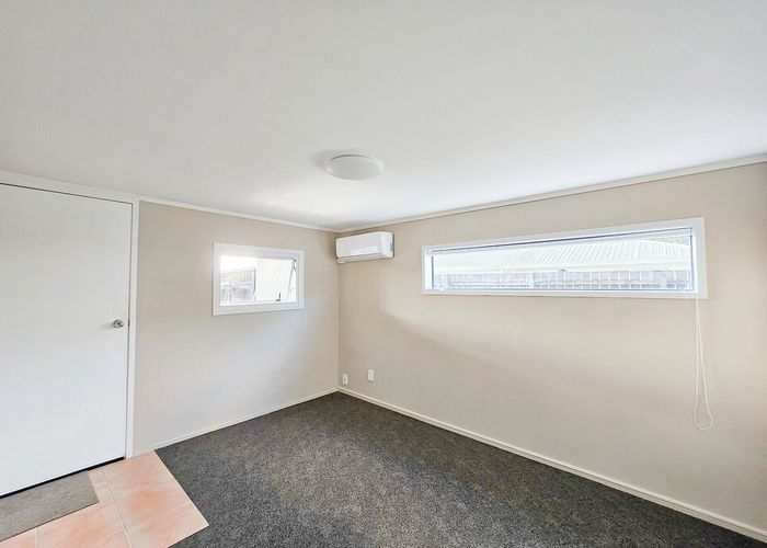  at 125 Birkdale Road, Birkdale, Auckland