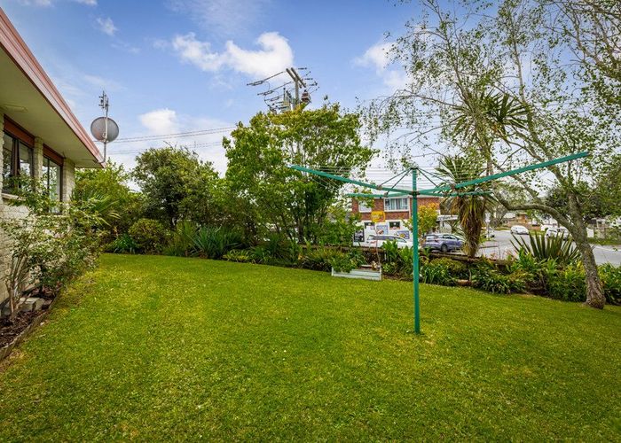  at 1/60 Nikau Street, New Lynn, Auckland