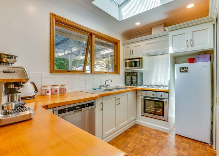 at 54 Waima Crescent, Titirangi, Auckland