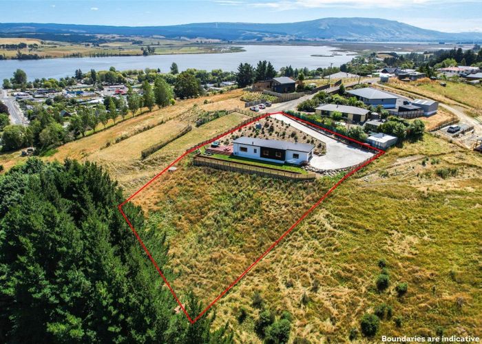  at 17 Kingsgate Lane, Waihola, Milton