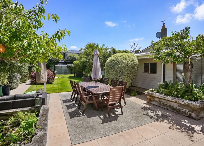  at 24 Bay View Road, Redcliffs, Christchurch City, Canterbury