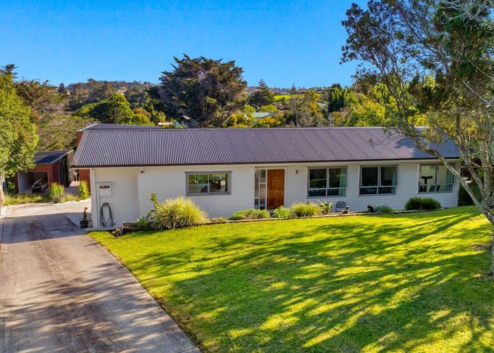  at 11 Springbank Lane, Te Atatu Peninsula, Waitakere City, Auckland