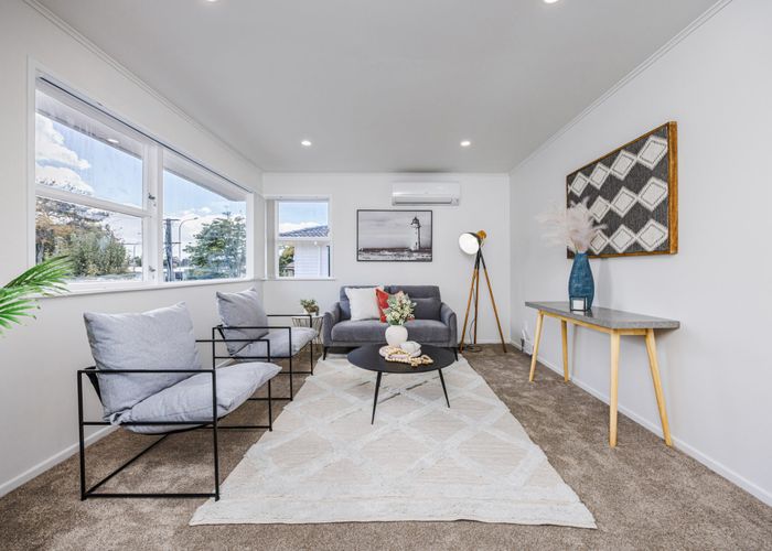  at 25 Flat Bush Road, Otara, Auckland