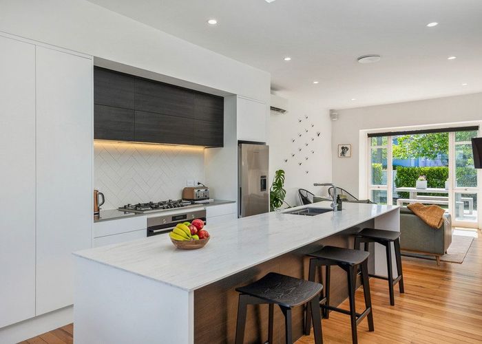  at 17 Linwood Avenue, Mount Albert, Auckland City, Auckland