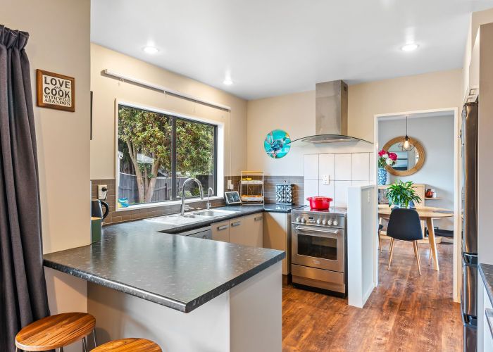  at 37 Campbell Avenue, Paraparaumu