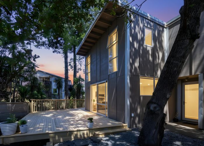  at 91a Kaurilands Road, Titirangi, Waitakere City, Auckland