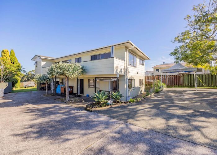  at 27 Luckens Road, West Harbour, Waitakere City, Auckland