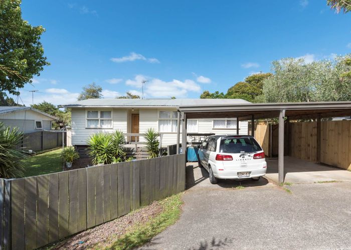  at 2/615 Swanson Road, Swanson, Auckland