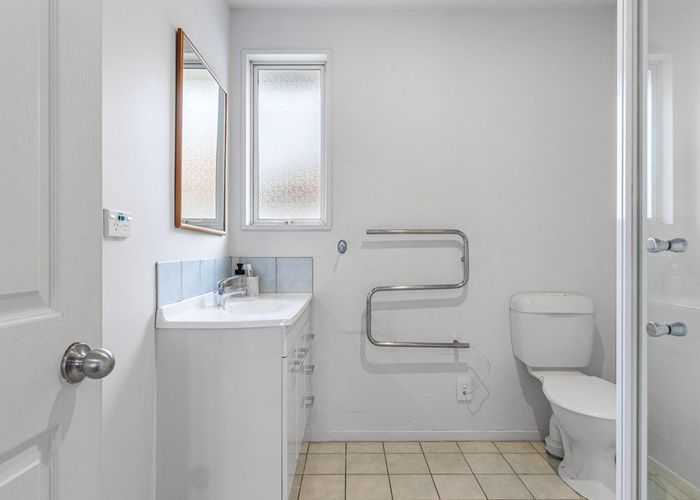  at 9E Crohane Place, Addington, Christchurch City, Canterbury