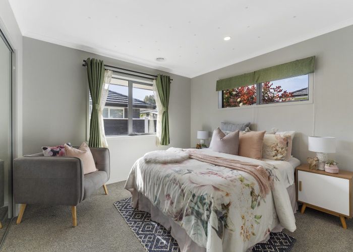  at 3 Mooring Close, Whitby, Porirua