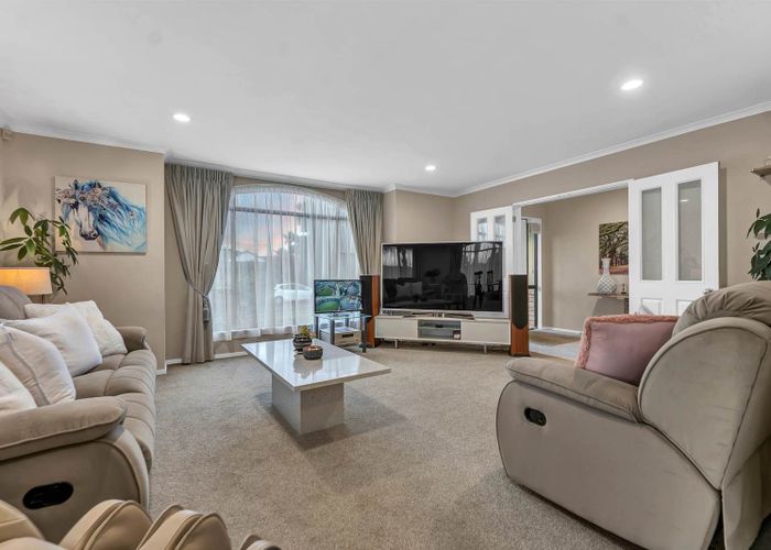  at 27 Maghera Drive, East Tamaki Heights, Manukau City, Auckland