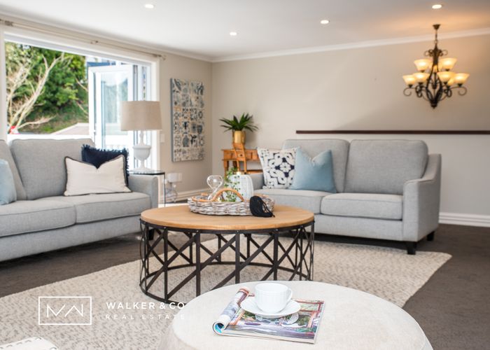  at 6 Vista Crescent, Maoribank, Upper Hutt
