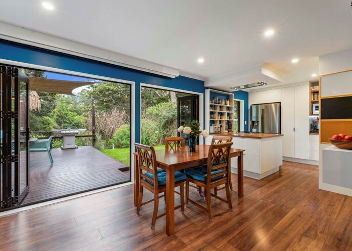  at 16 Hurstbourn Priors, Goodwood Heights, Auckland