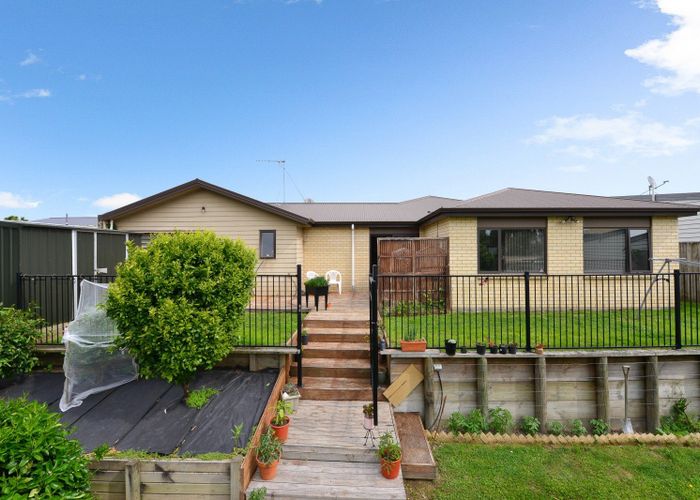  at 7A Stewart Place, Melville, Hamilton