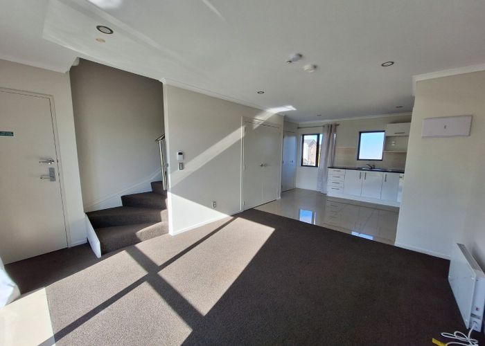  at 8 Kerrs Road, Wiri, Manukau City, Auckland