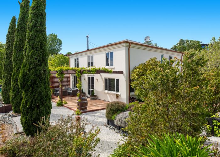  at 4 Lake View Place, Blenheim
