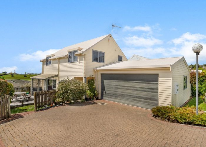  at 7/485 Don Buck Road, Massey, Auckland