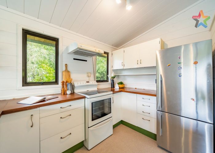  at 22 Whitechapel Grove, Stokes Valley, Lower Hutt