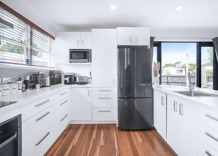  at 9 Katherine Place, Melville, Hamilton, Waikato
