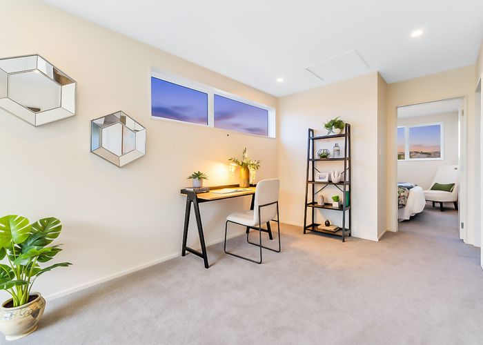  at 2/2 Chaucer Place, Blockhouse Bay, Auckland City, Auckland