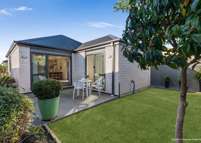  at 2/14 Cotswold Avenue, Bishopdale, Christchurch City, Canterbury