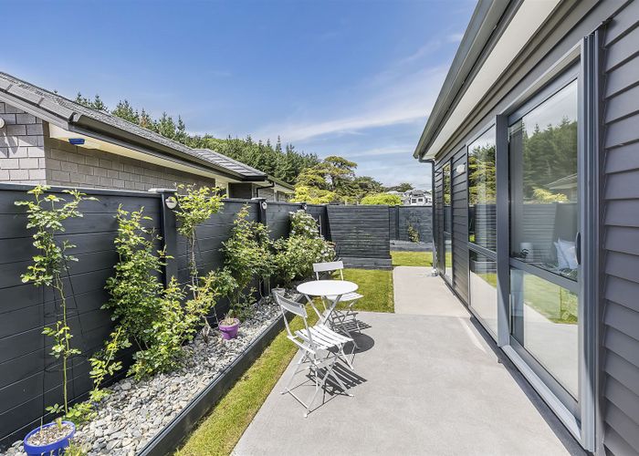  at 7 Tradewinds Drive, Whitby, Porirua